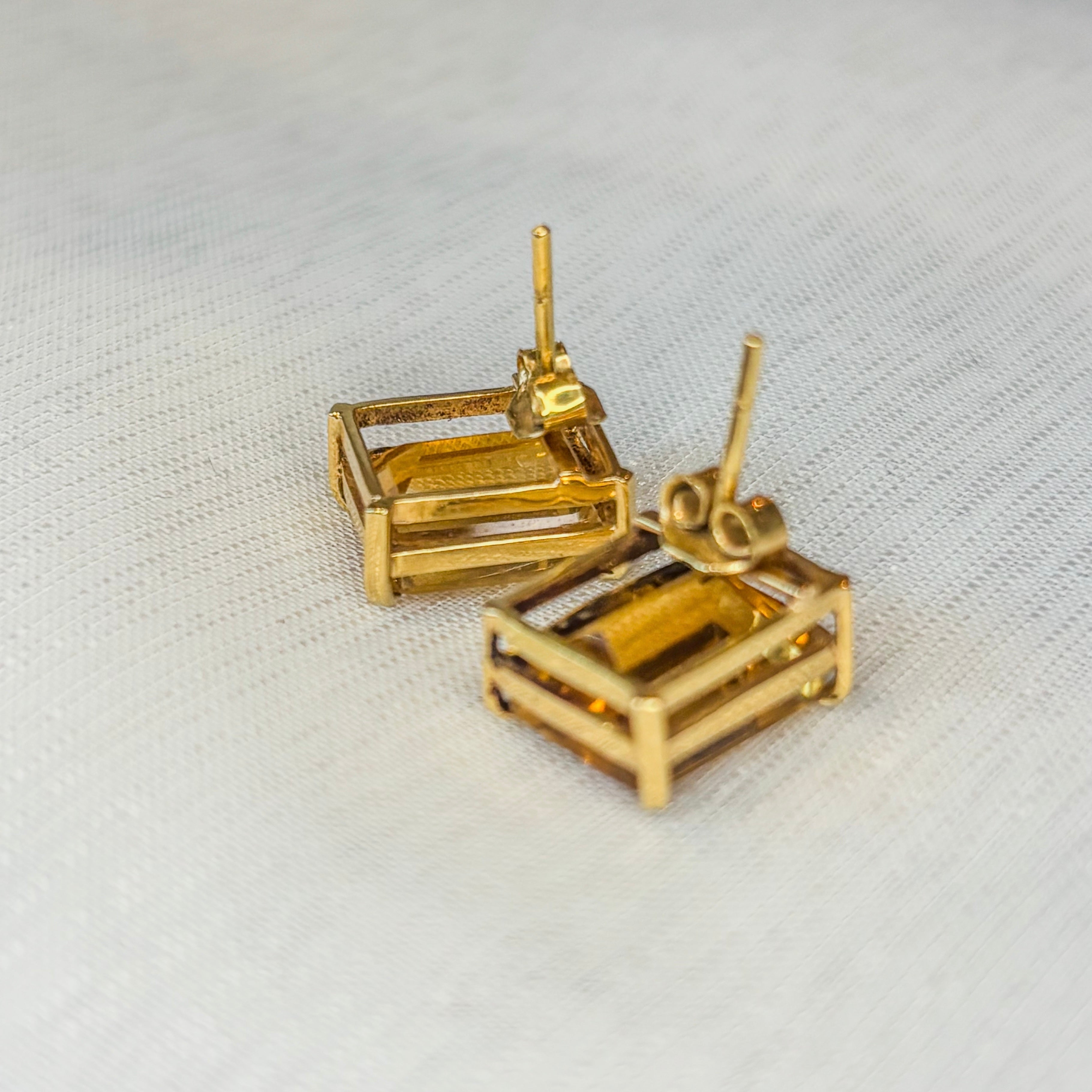 Square Studs Citrine Earrings - 18k Solid Gold