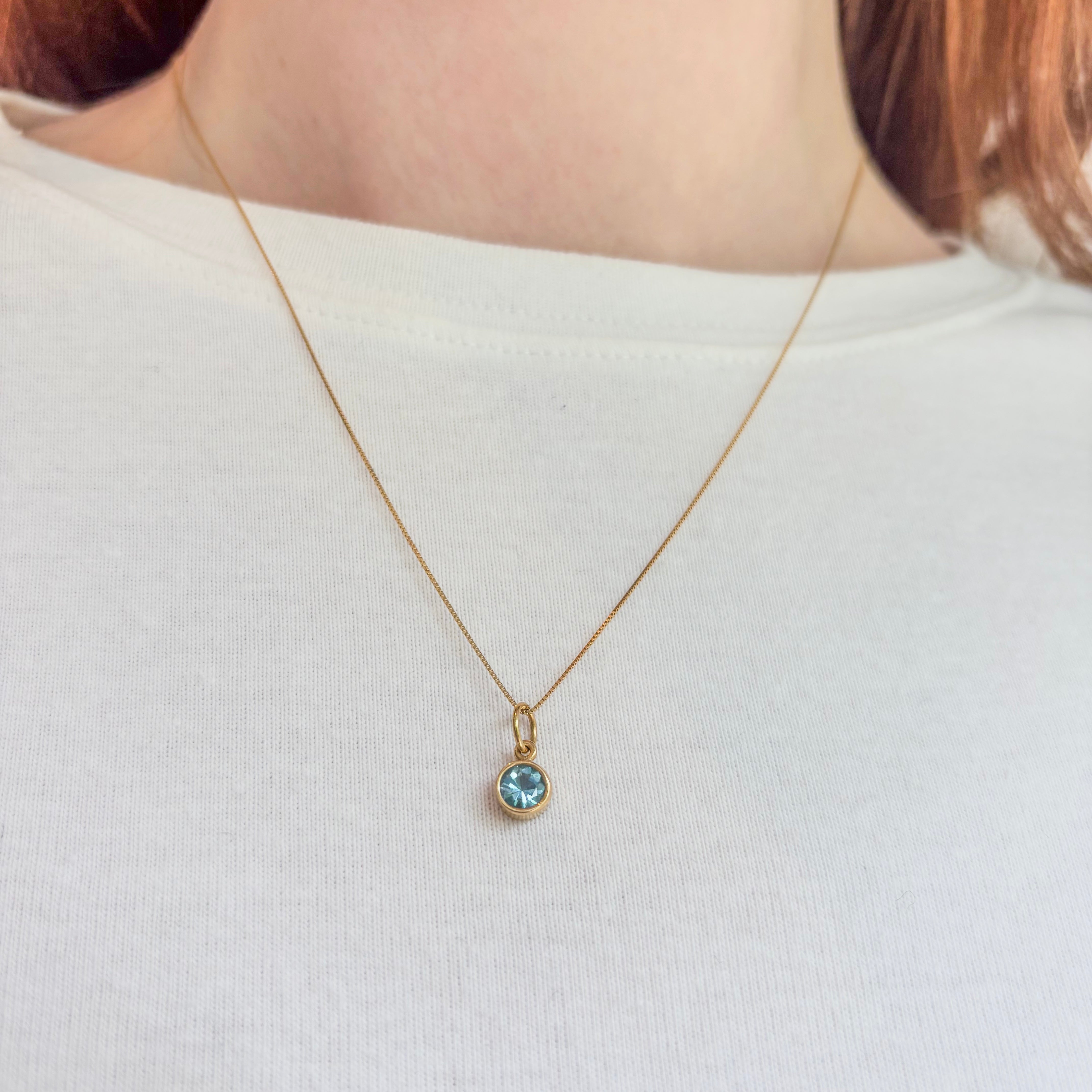 Aquamarine Round Ocean Pendant 18k Gold