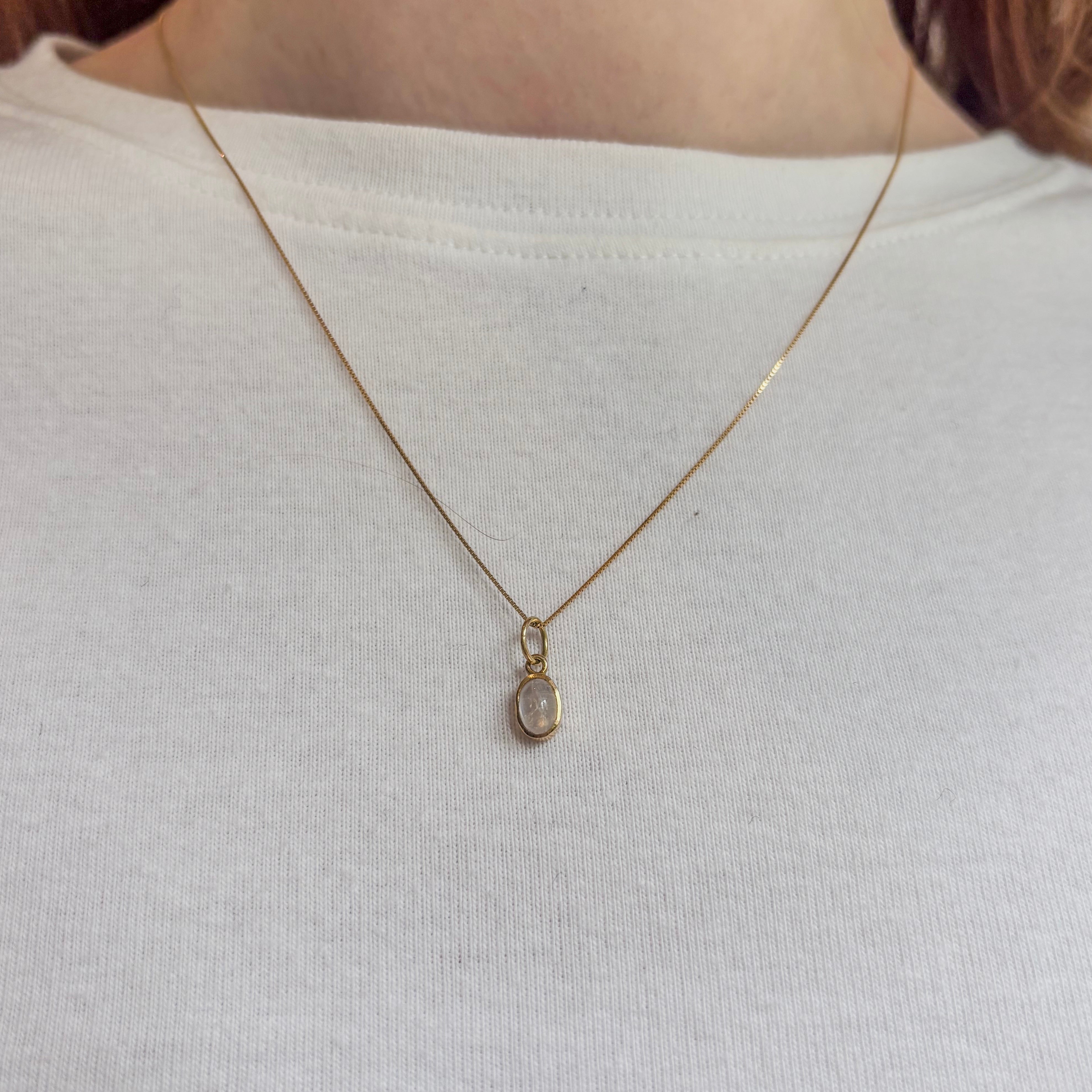 Moonstone Cabuchon Pendant 18k Solid Gold