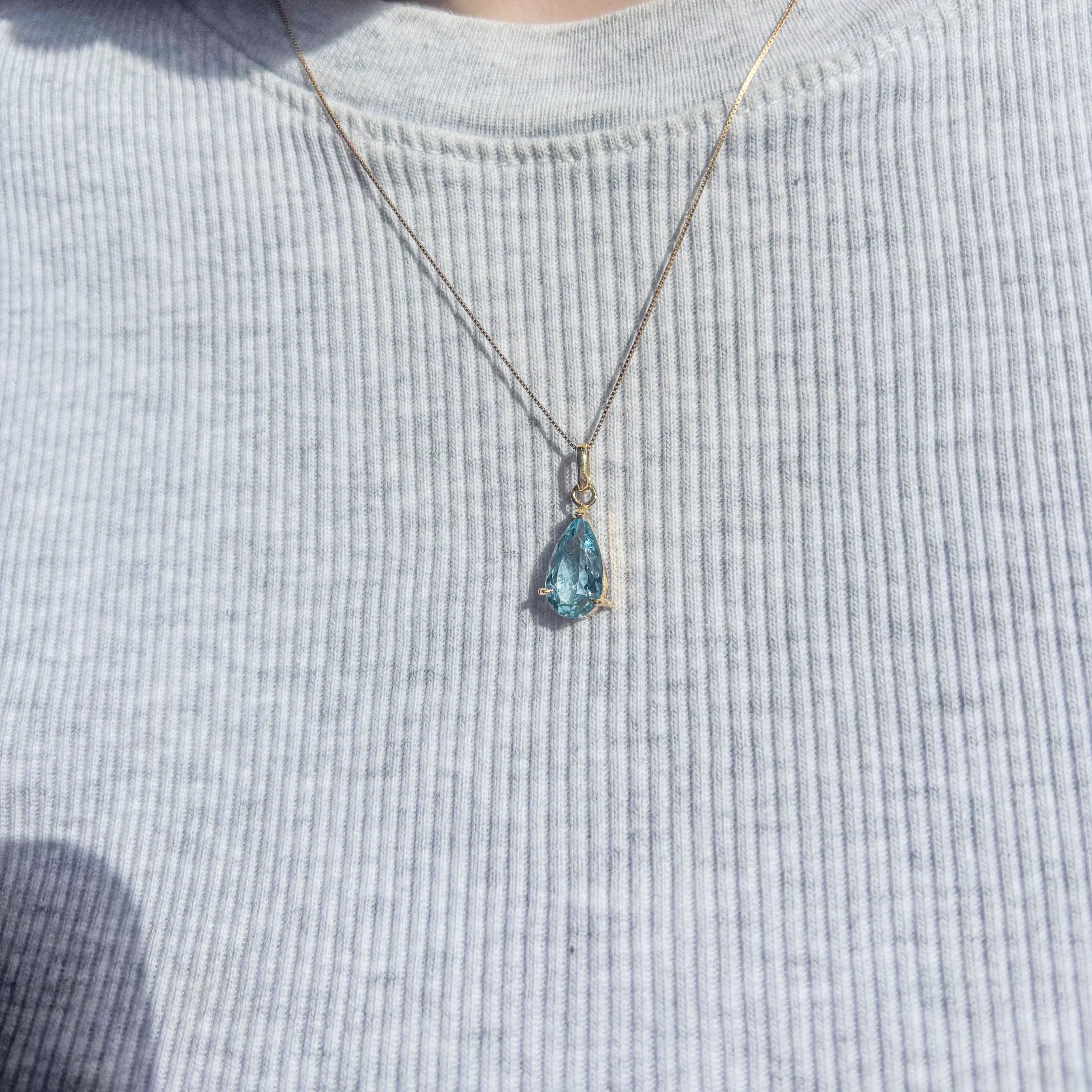 Serenity Drop Aquamarine Pendant - Gold 18k