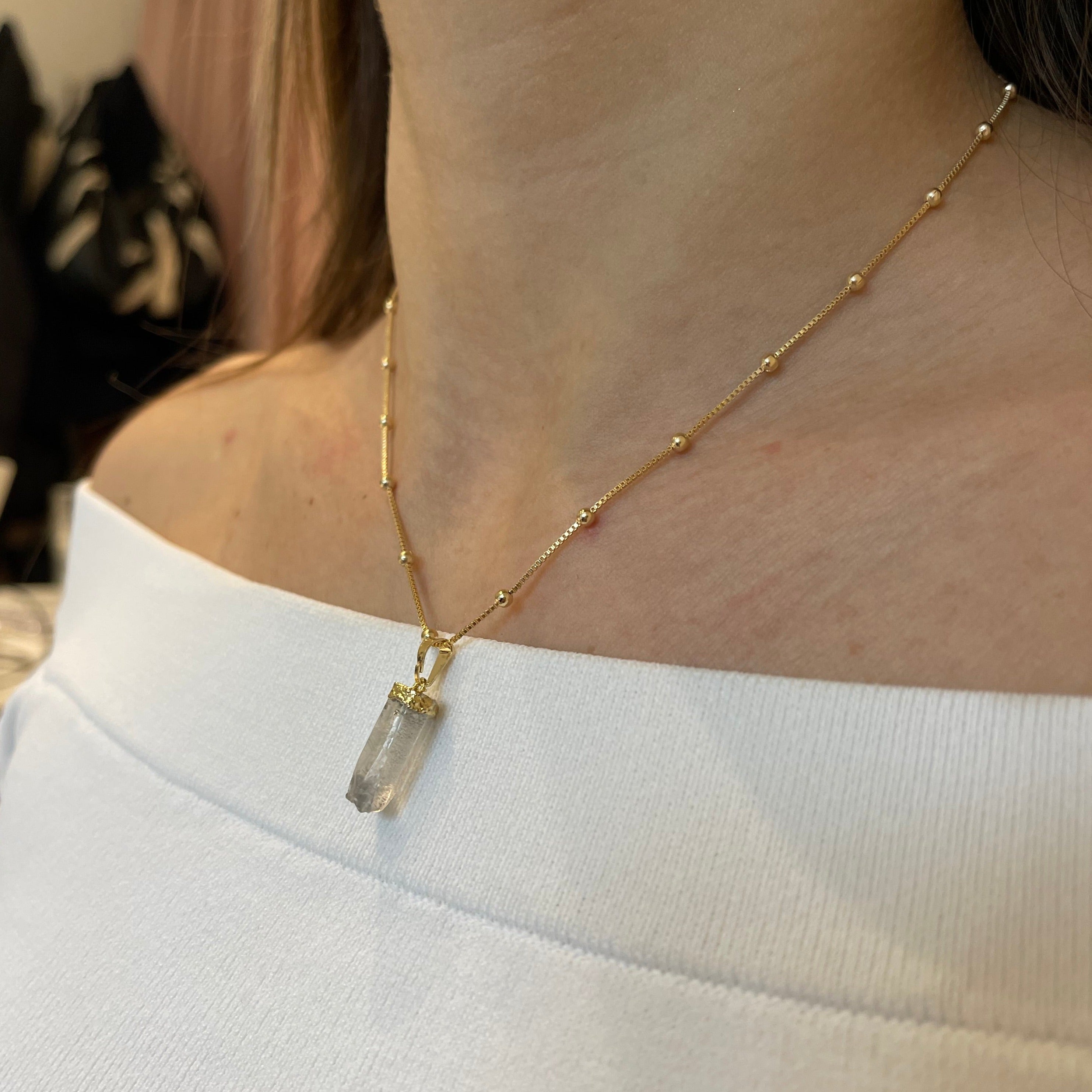 Clear quartz choker gold plated