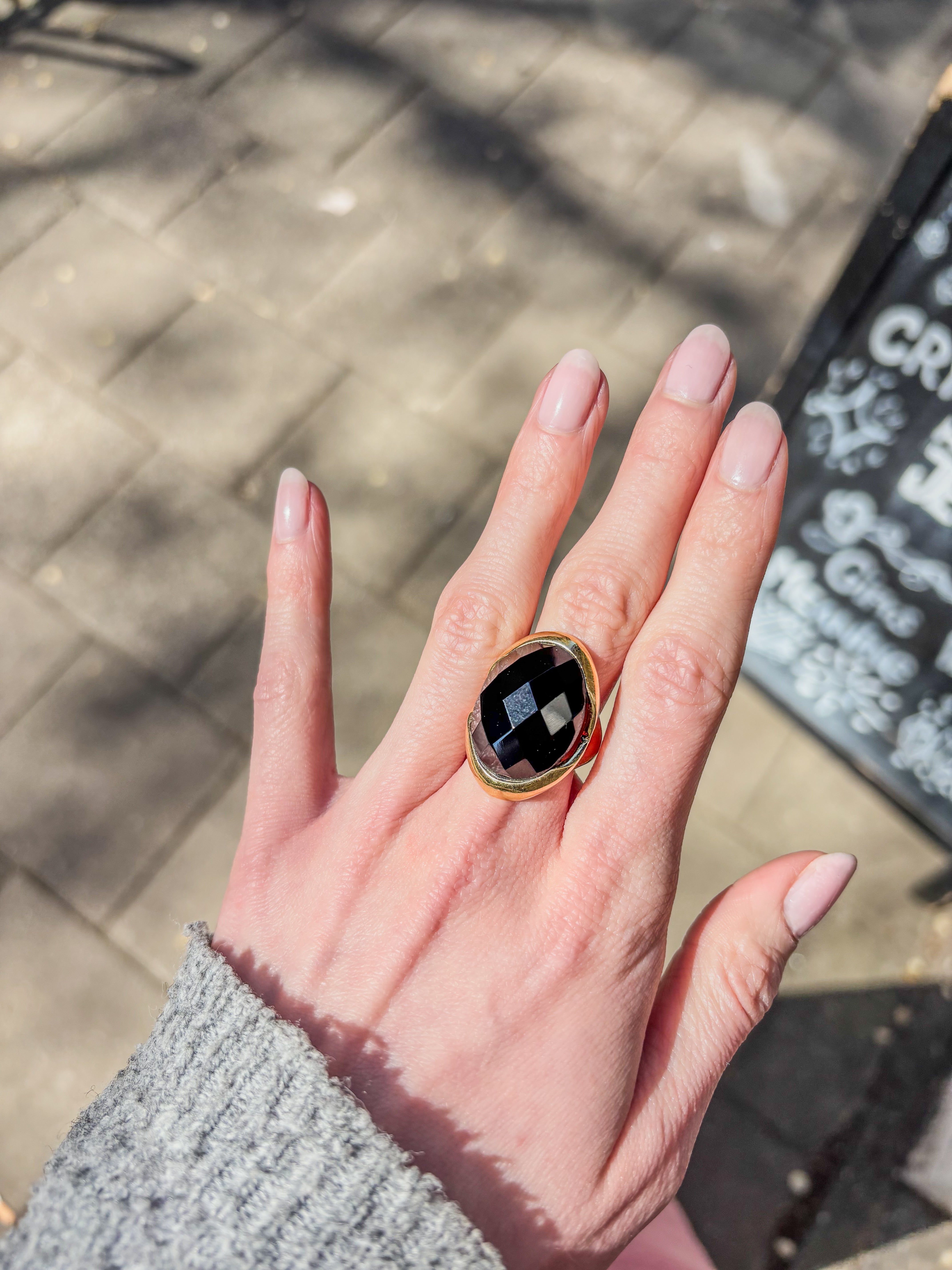 Grote zwarte obsidiaan ring - verguld