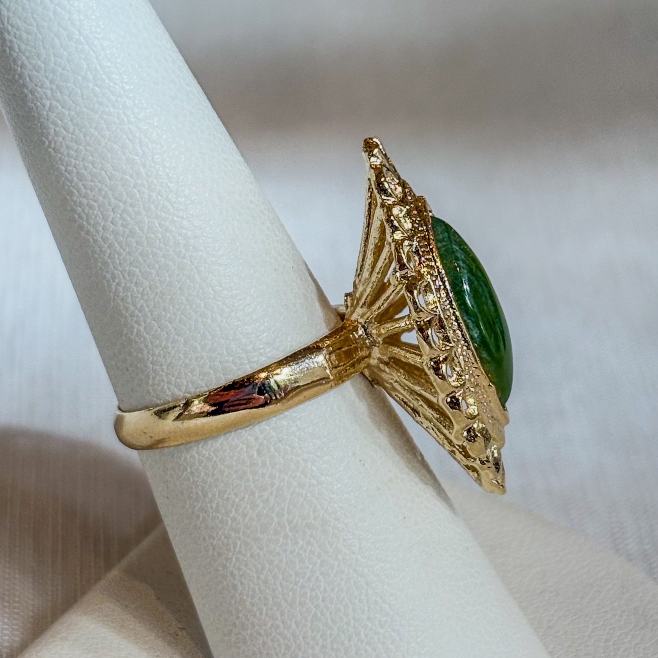 Jade Deluxe Oval Ring