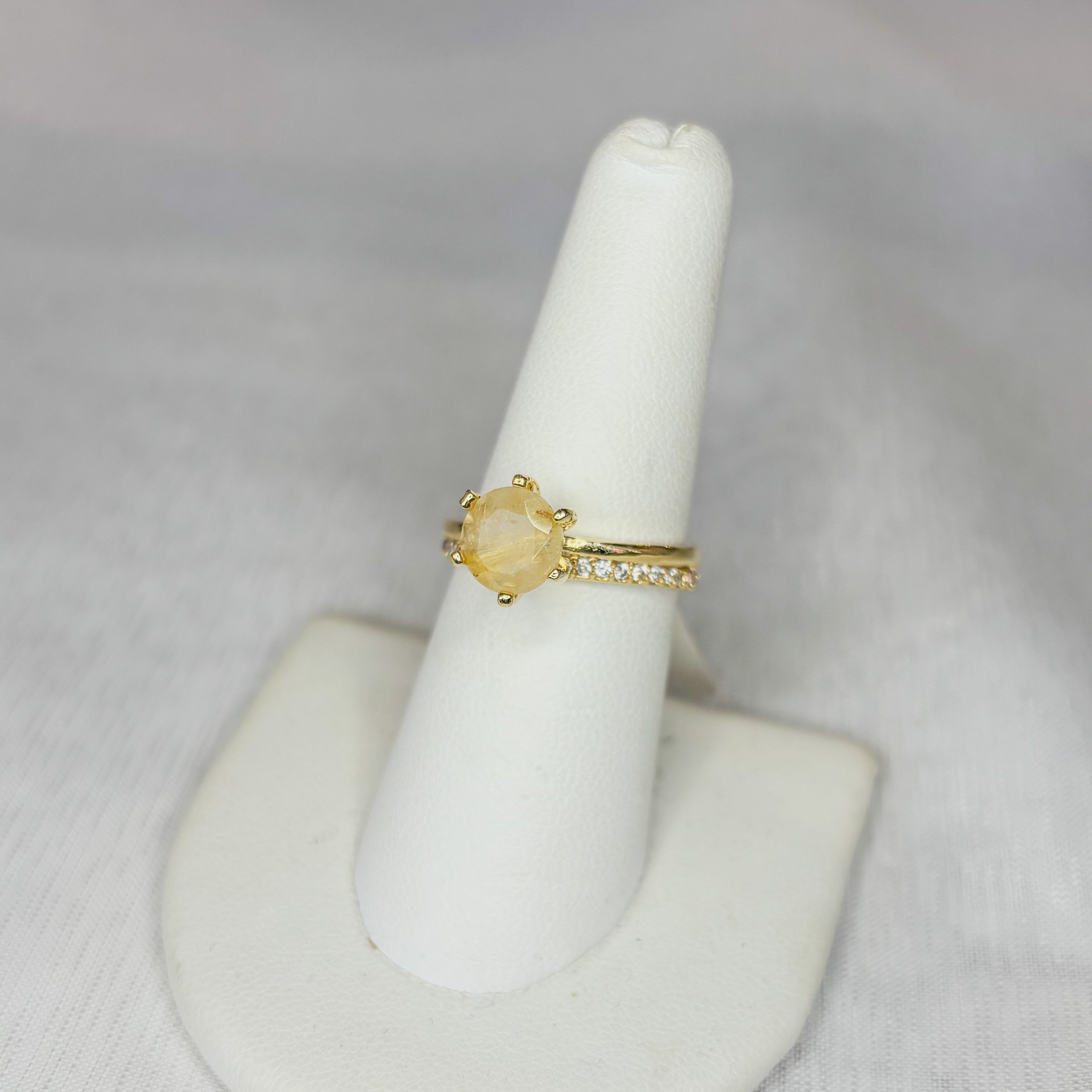 Rutielkwarts & Zirkonia - Solitaire Ring - Verguld