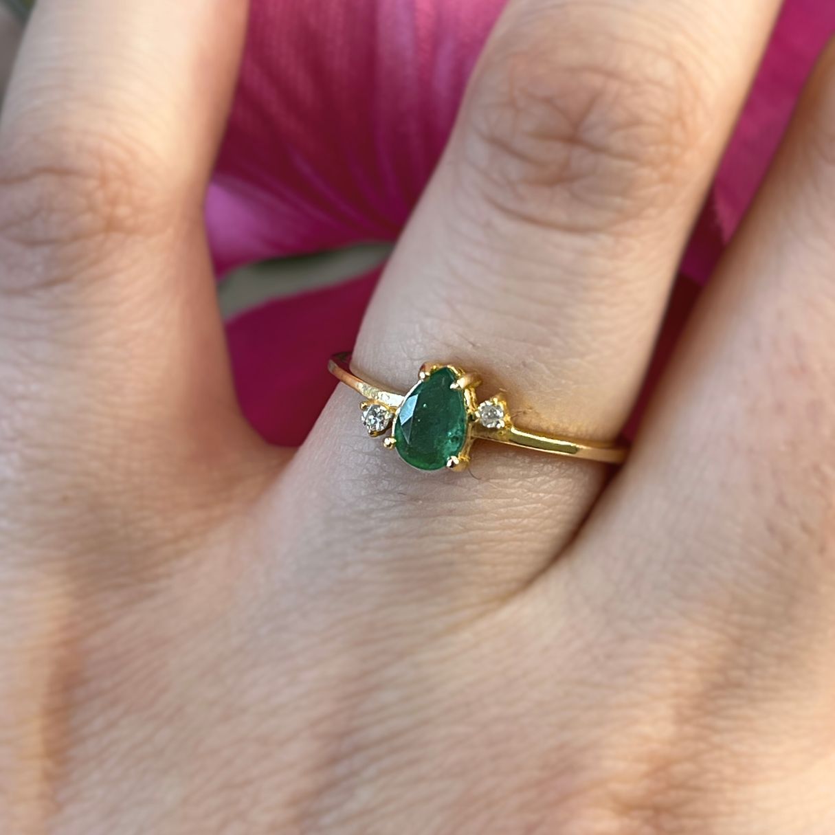 14k Solid Gold Emerald Diamond Ring - Drop of Wisdom