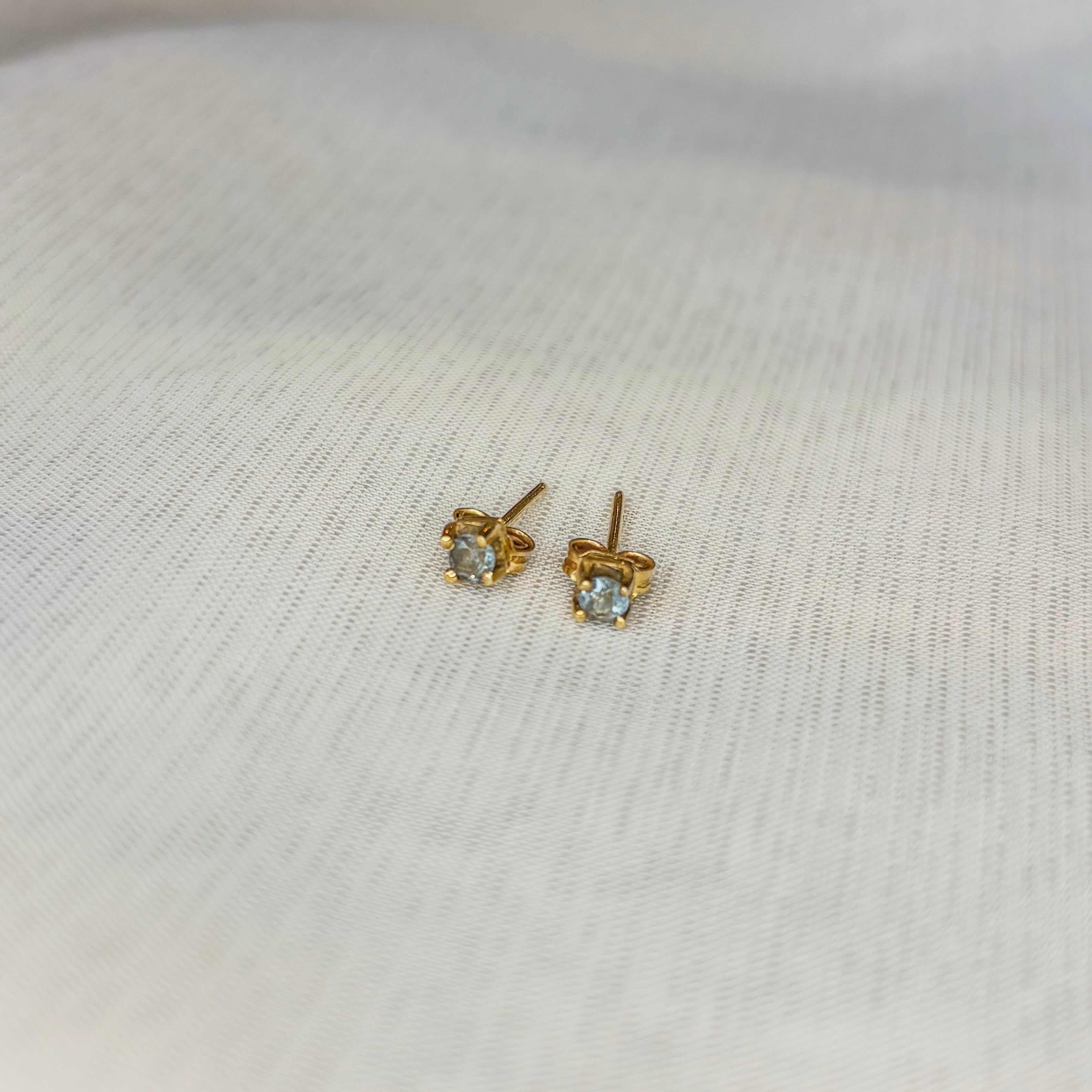 Aquamarine Aqua Calm Stud Earrings - Solid Gold 14k