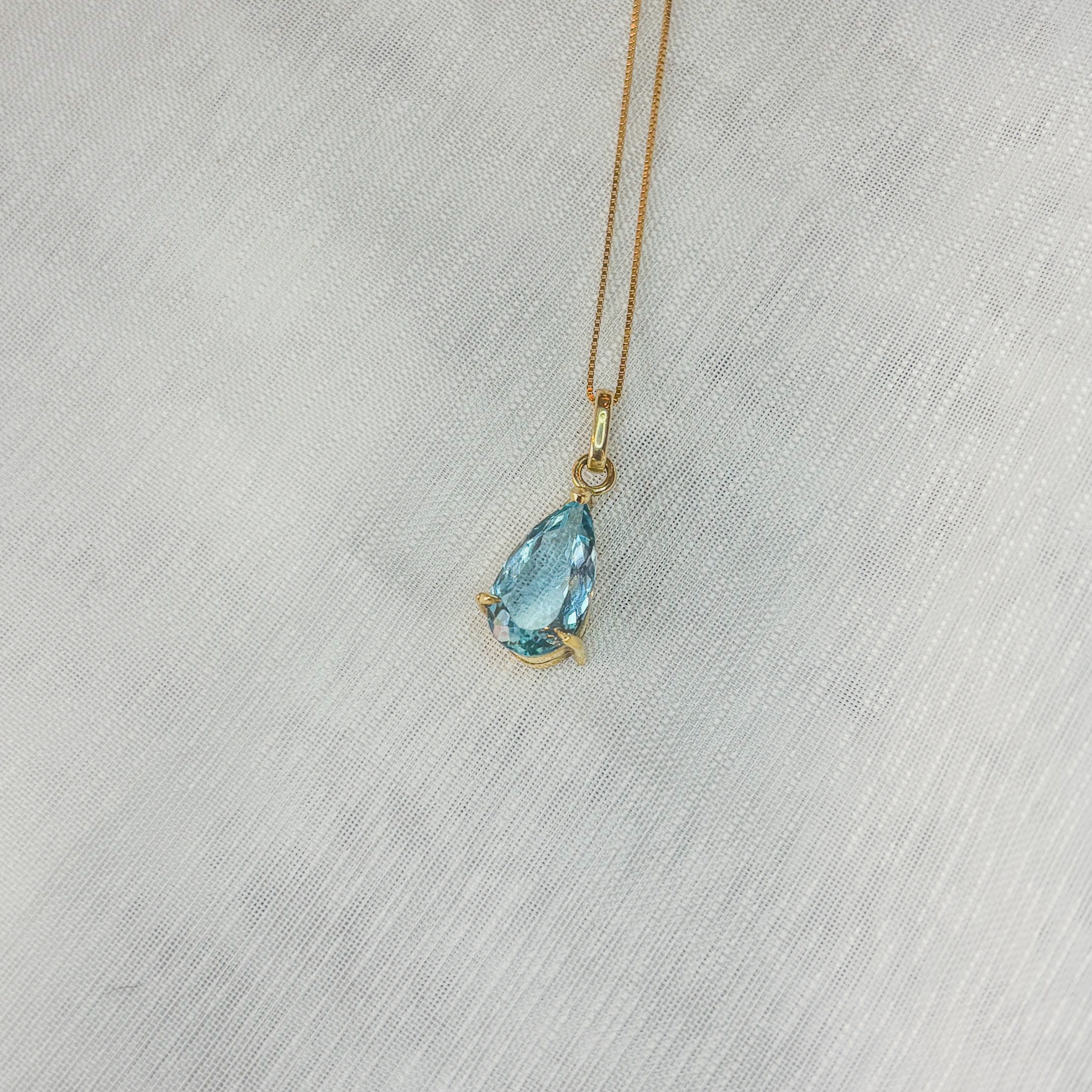 Serenity Drop Aquamarine Pendant Gold 18k