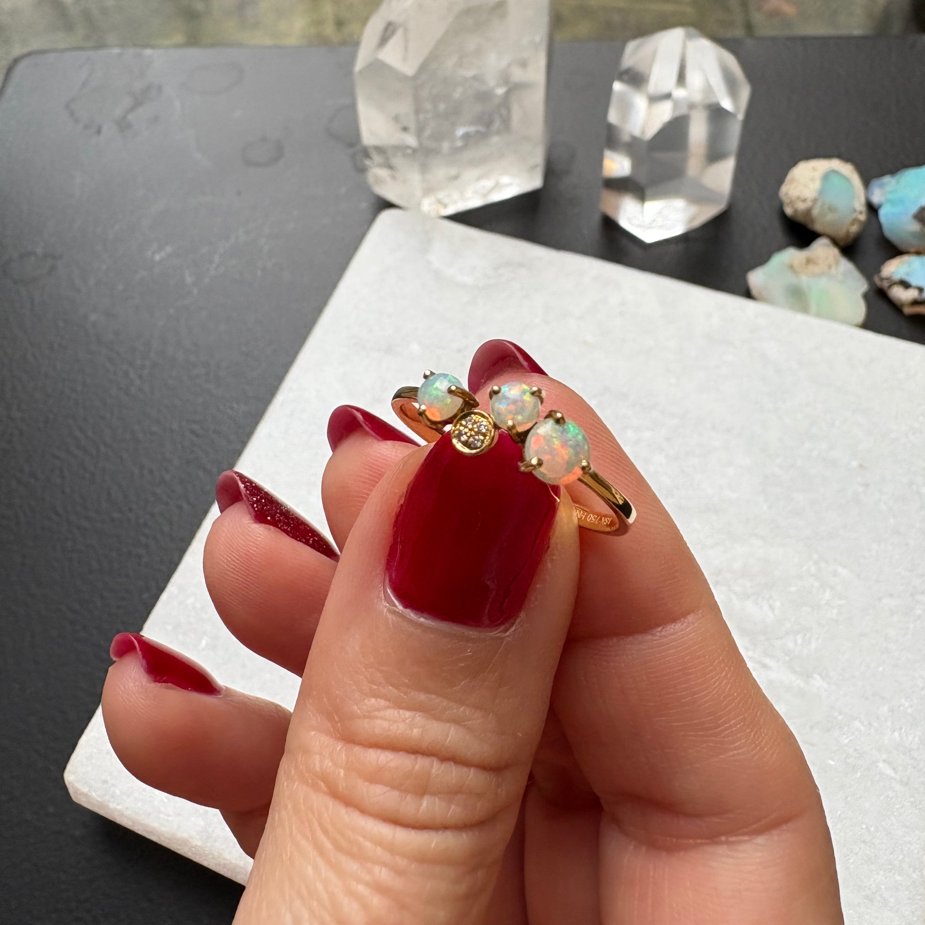 opal and diamonds ring full gold