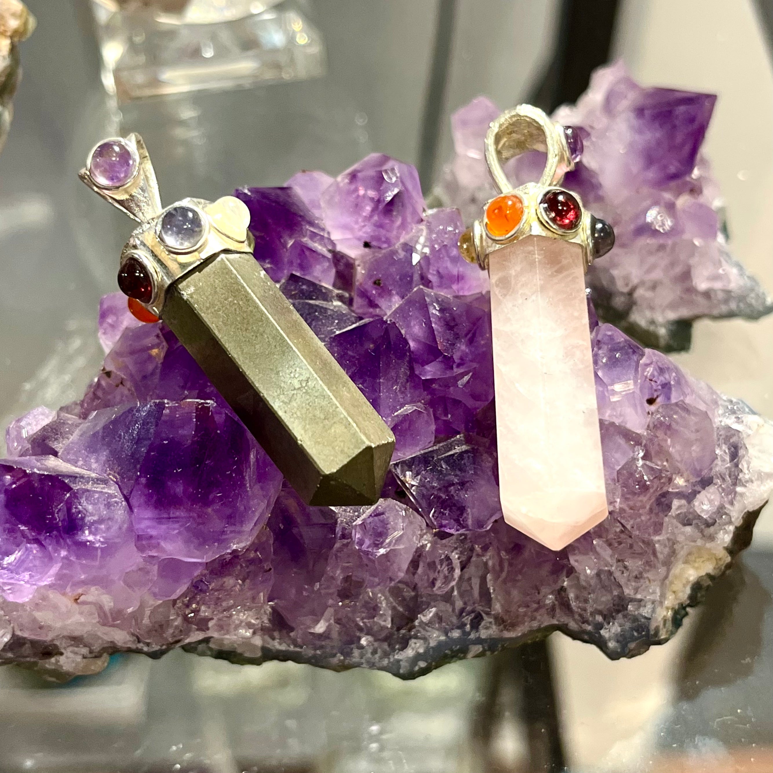 7 Chakras Pendant Round Base - Silver