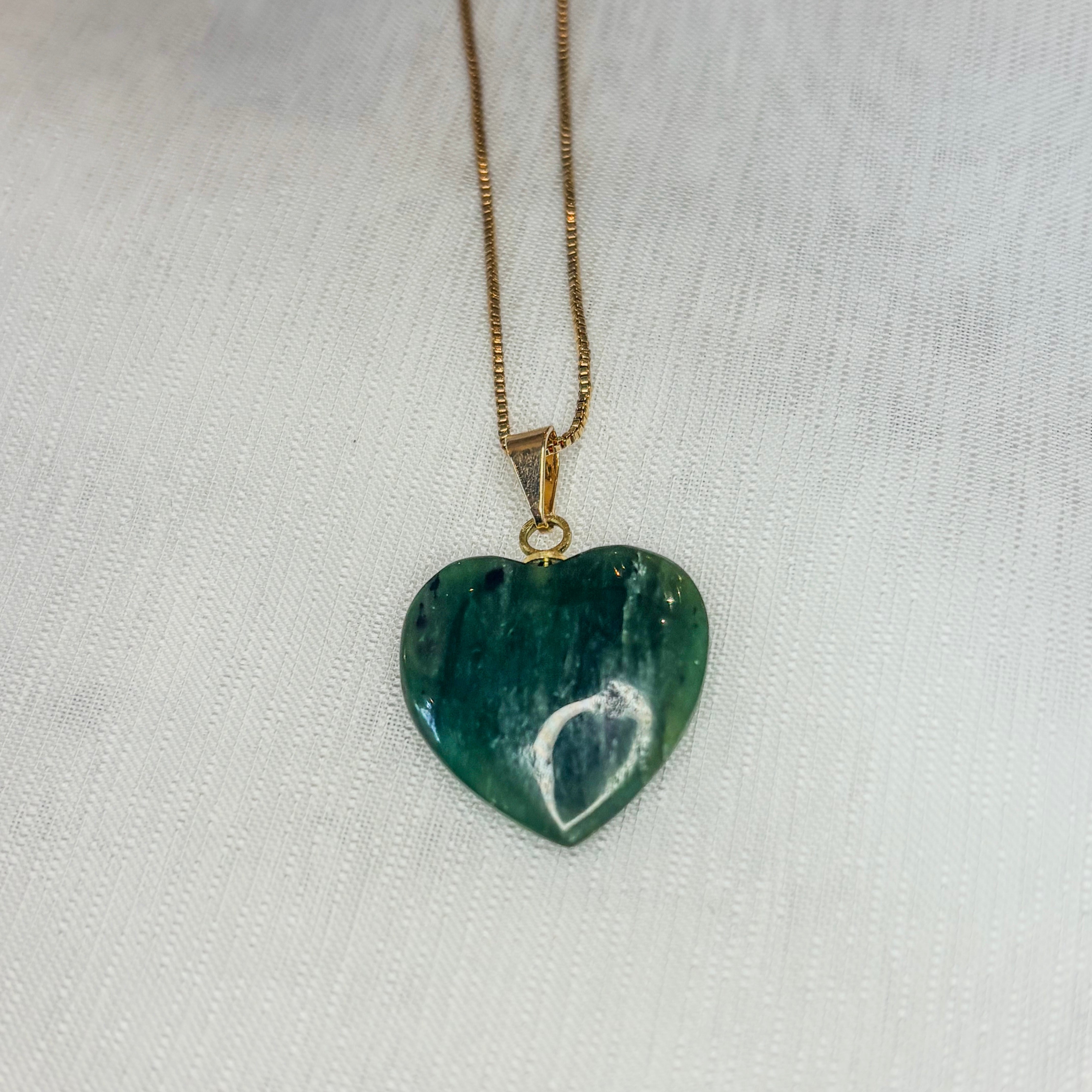 Jade hanger - hart - verguld