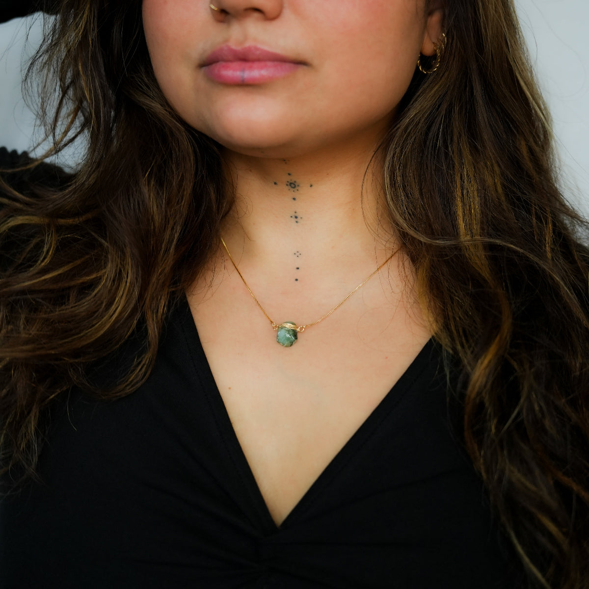 Emerald - Wrapped Necklace Raw - Gold Plated - S