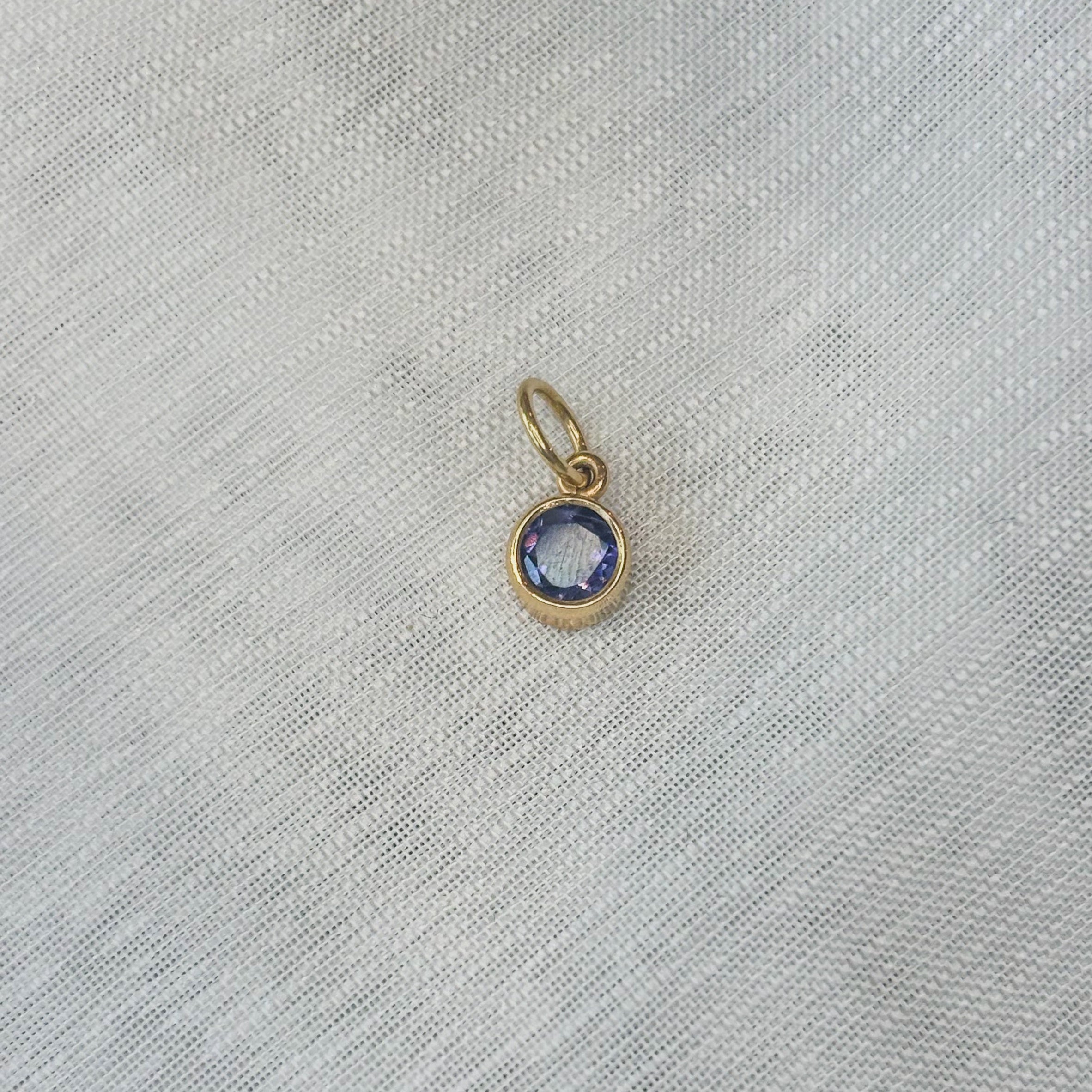 Blue Sapphire Pendant- Solid Gold 18k