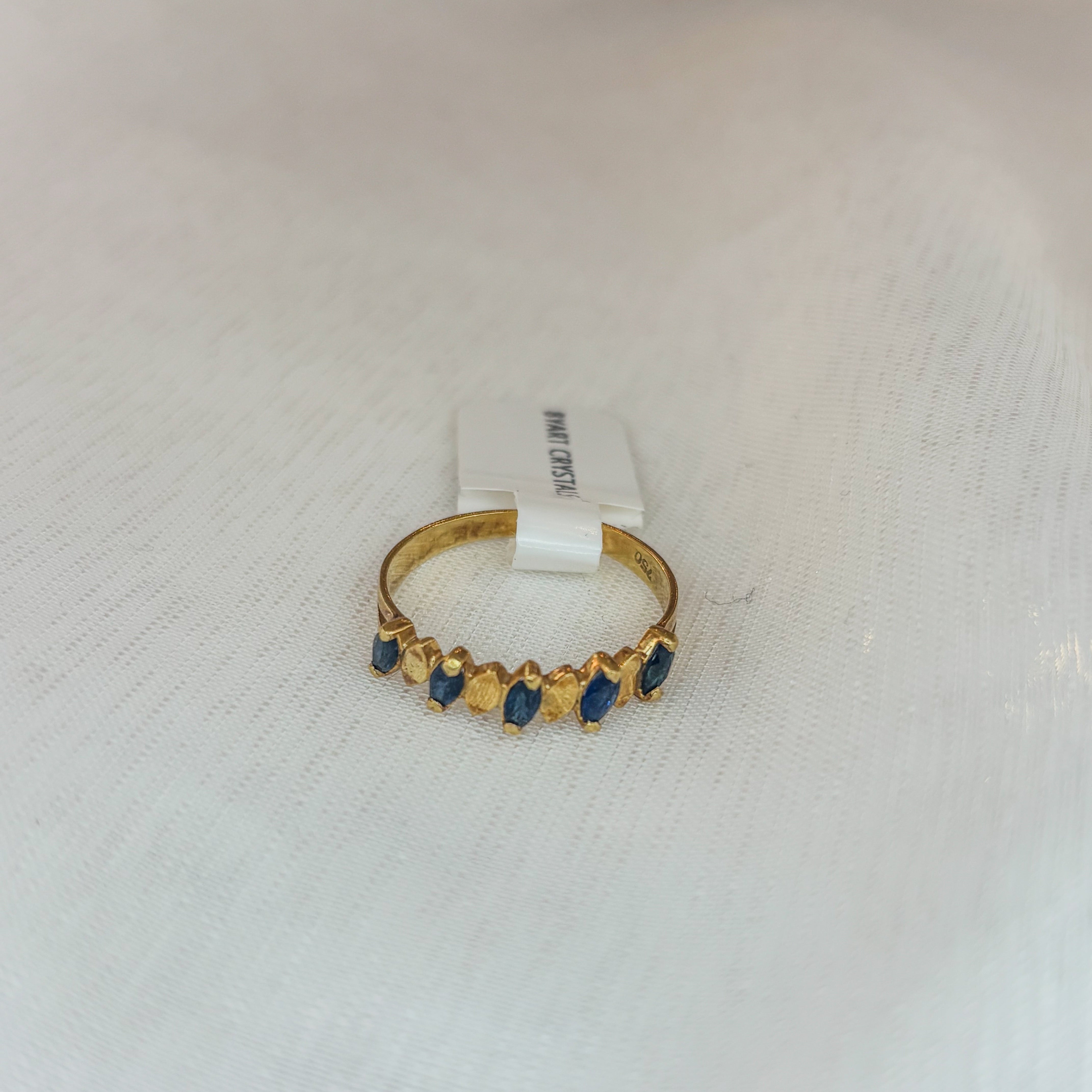 Sapphire Interval Ring - Gold 18k