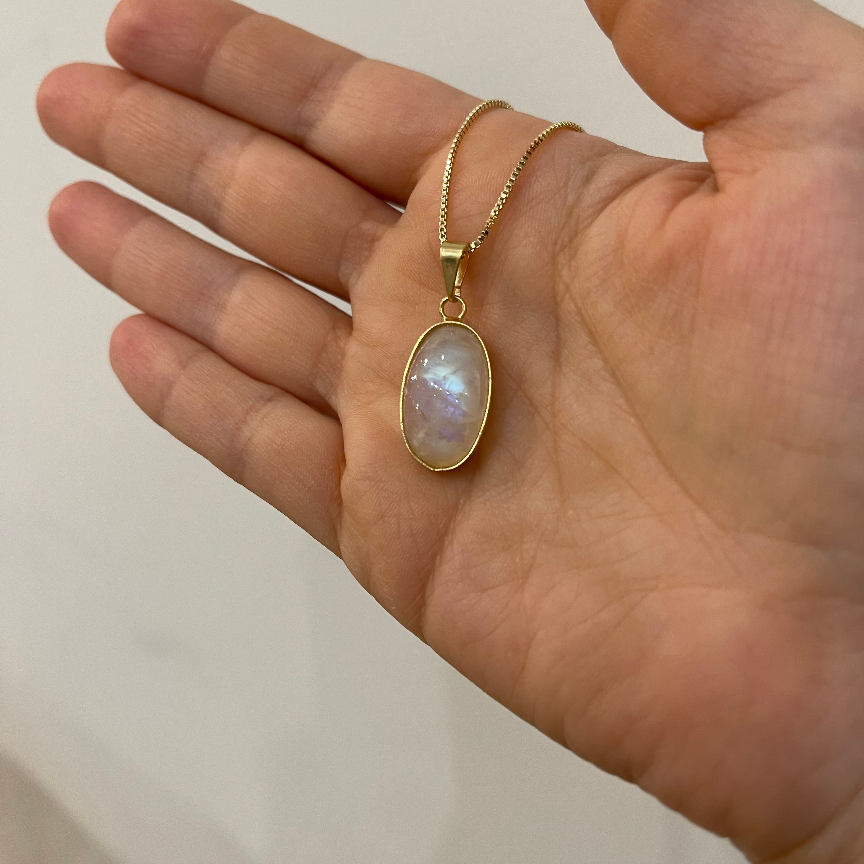 Rainbow Moonstone Necklace Divine Femine - 18k Gold Plated