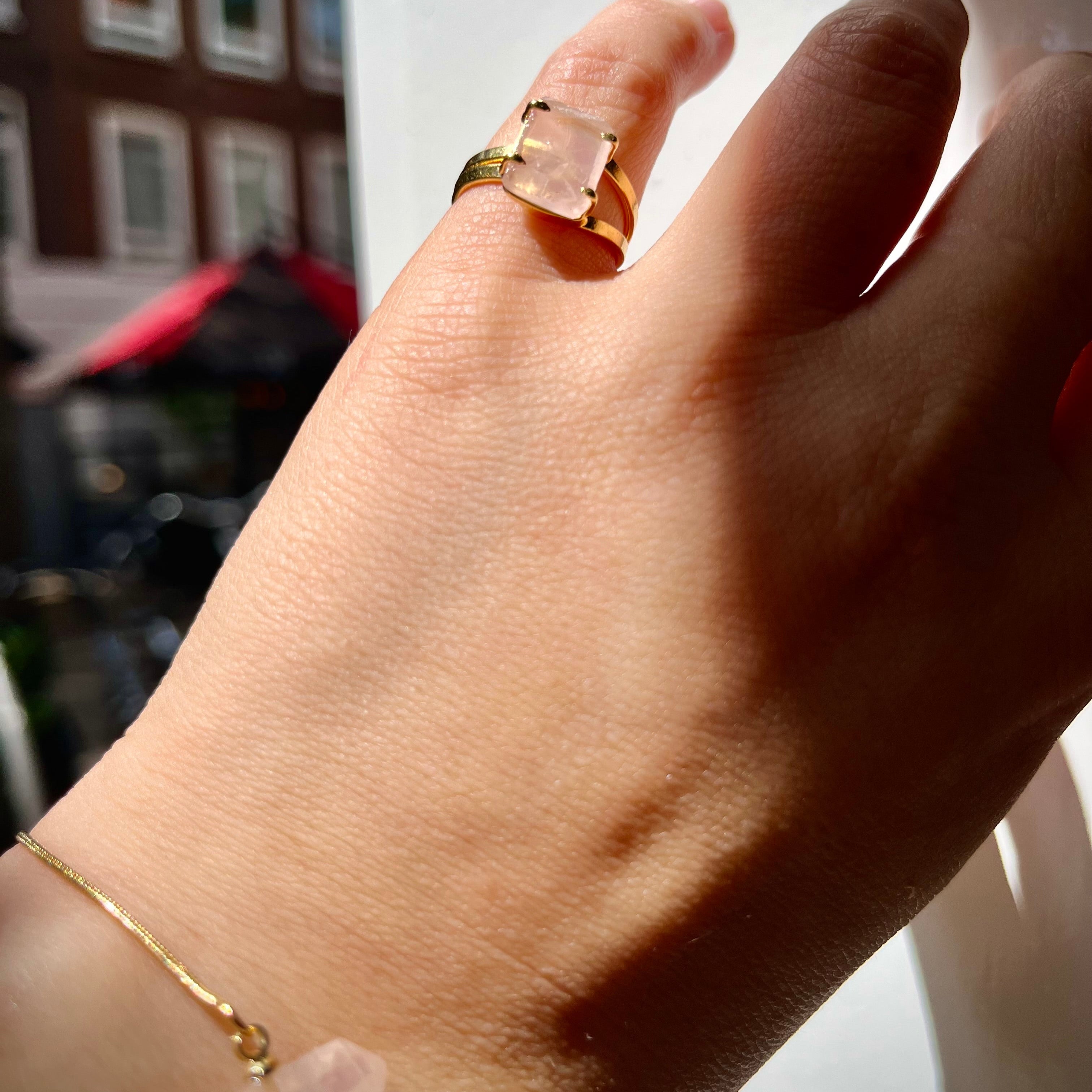 Rose Quartz -  Love Is In The Air - Rectangular Ring - Gold Plated - S