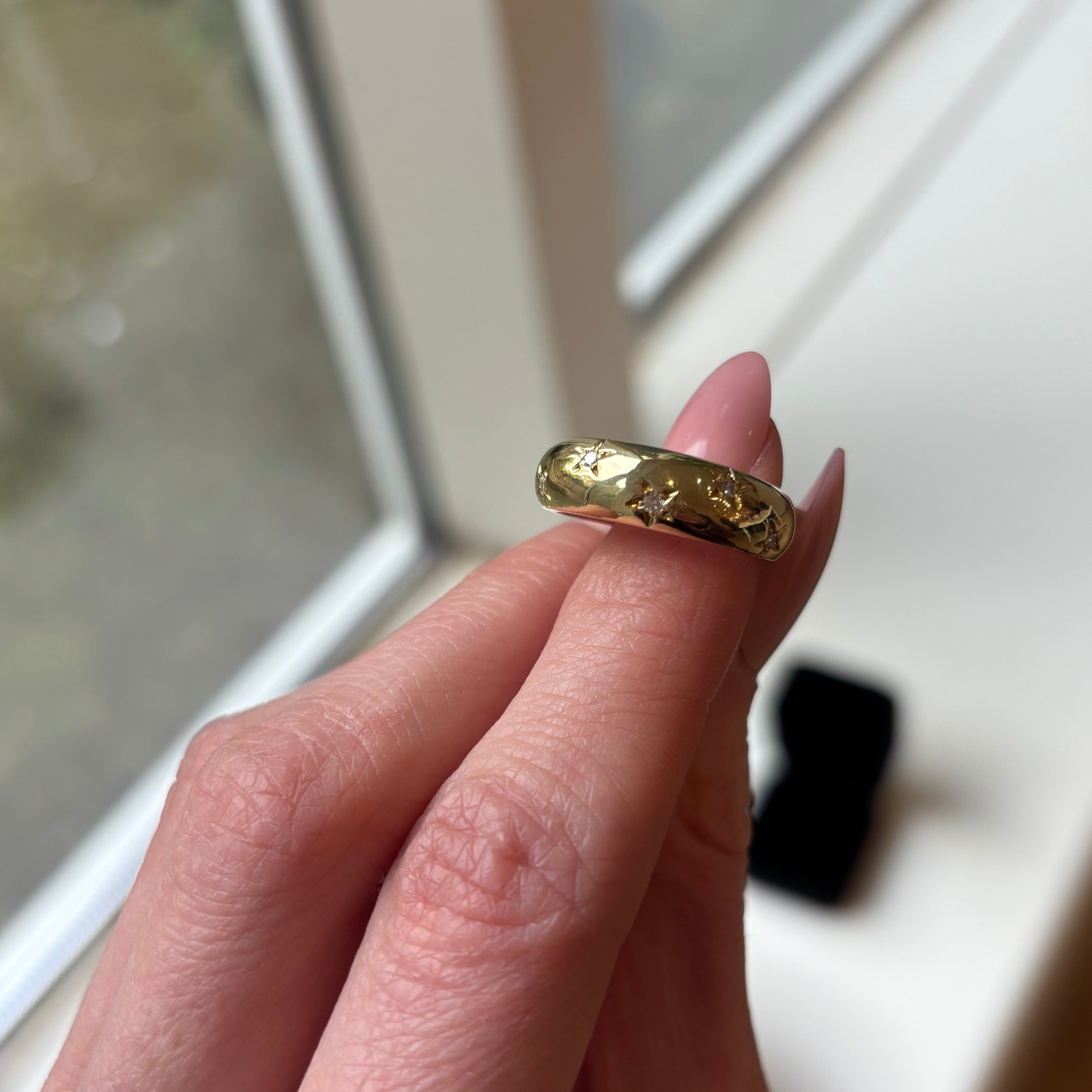 Diamond Stars Ring – 18K Gold full gold