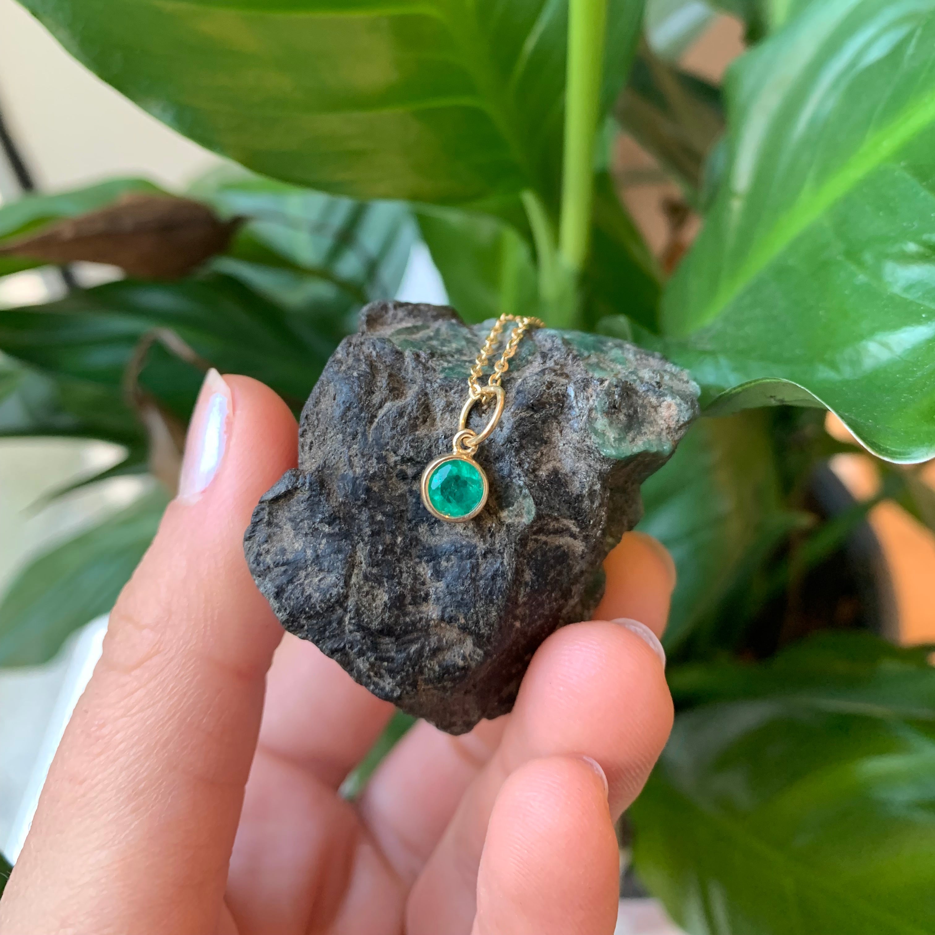 Hanger Smaragd - 18k goud