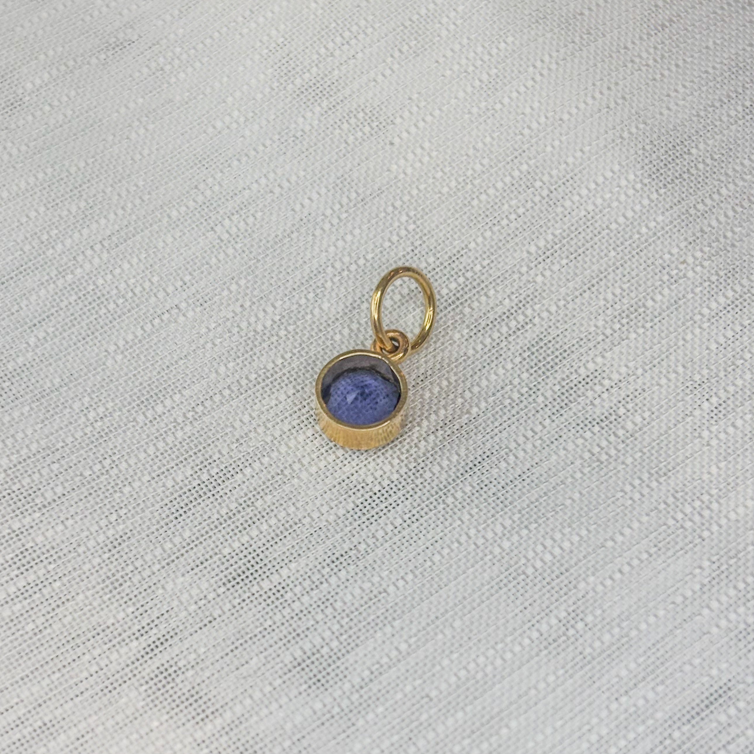 Blue Sapphire Pendant- Solid Gold 18k