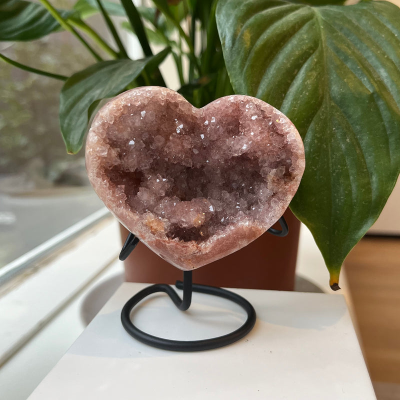 GEODE HEART Crystal Candle  Crystal candles, Crystals, Heart shapes