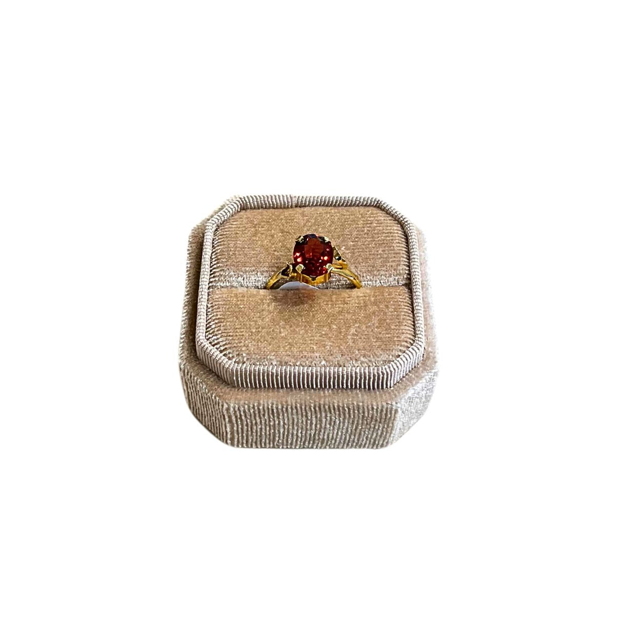 Garnet Ring - Solid 18k Gold