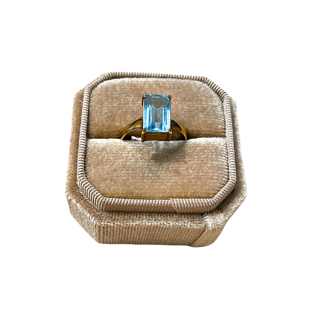 Blue Topaz Ring - Solid 18k Gold