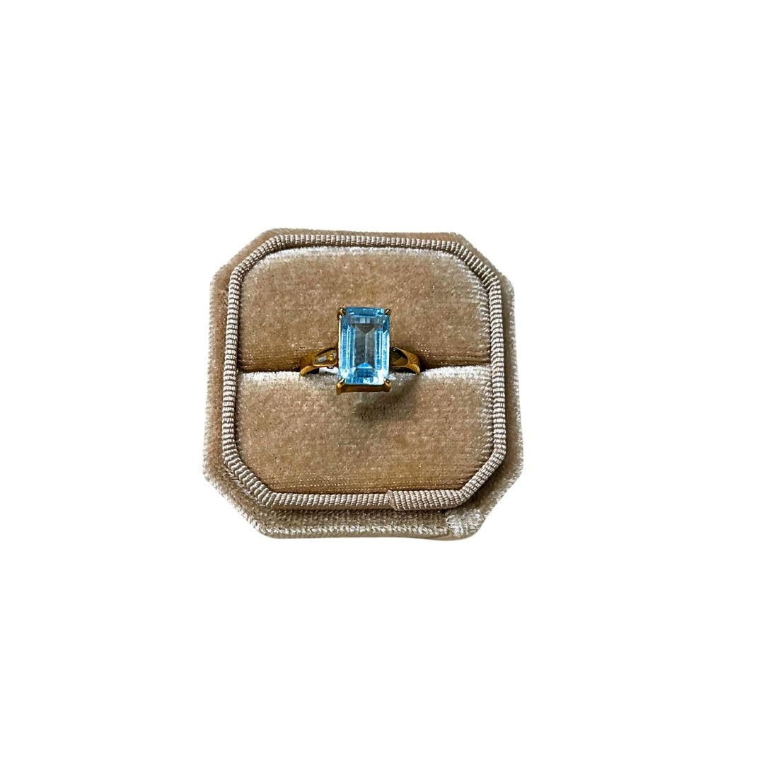 Blue Topaz Ring - Solid 18k Gold