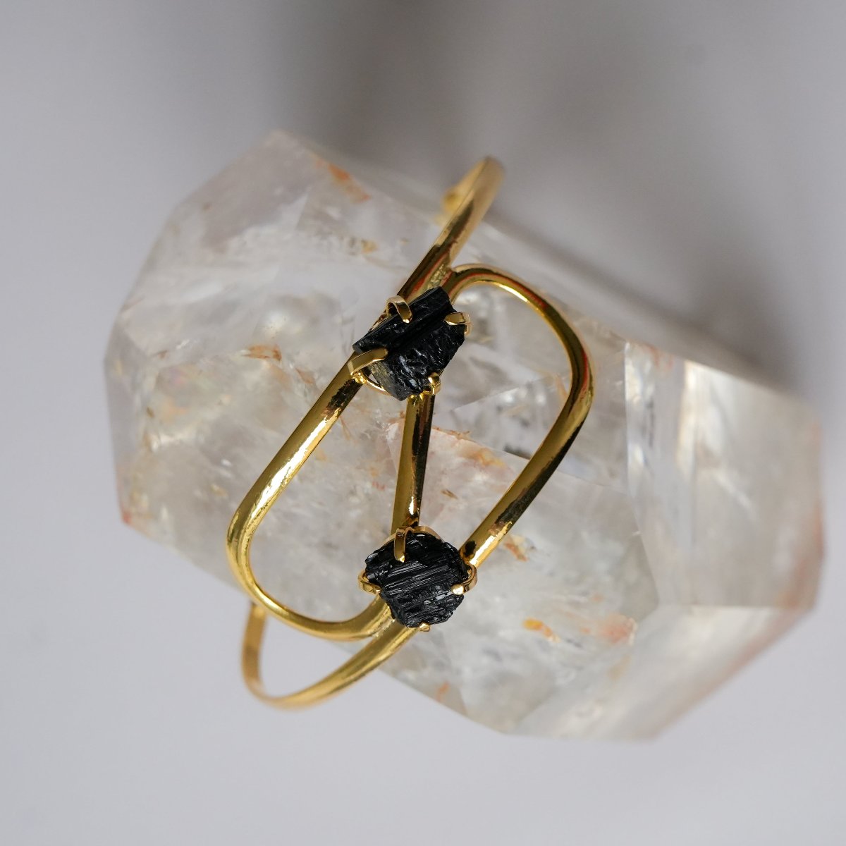 Black Tourmaline - Infinity Bracelet - Gold Plated