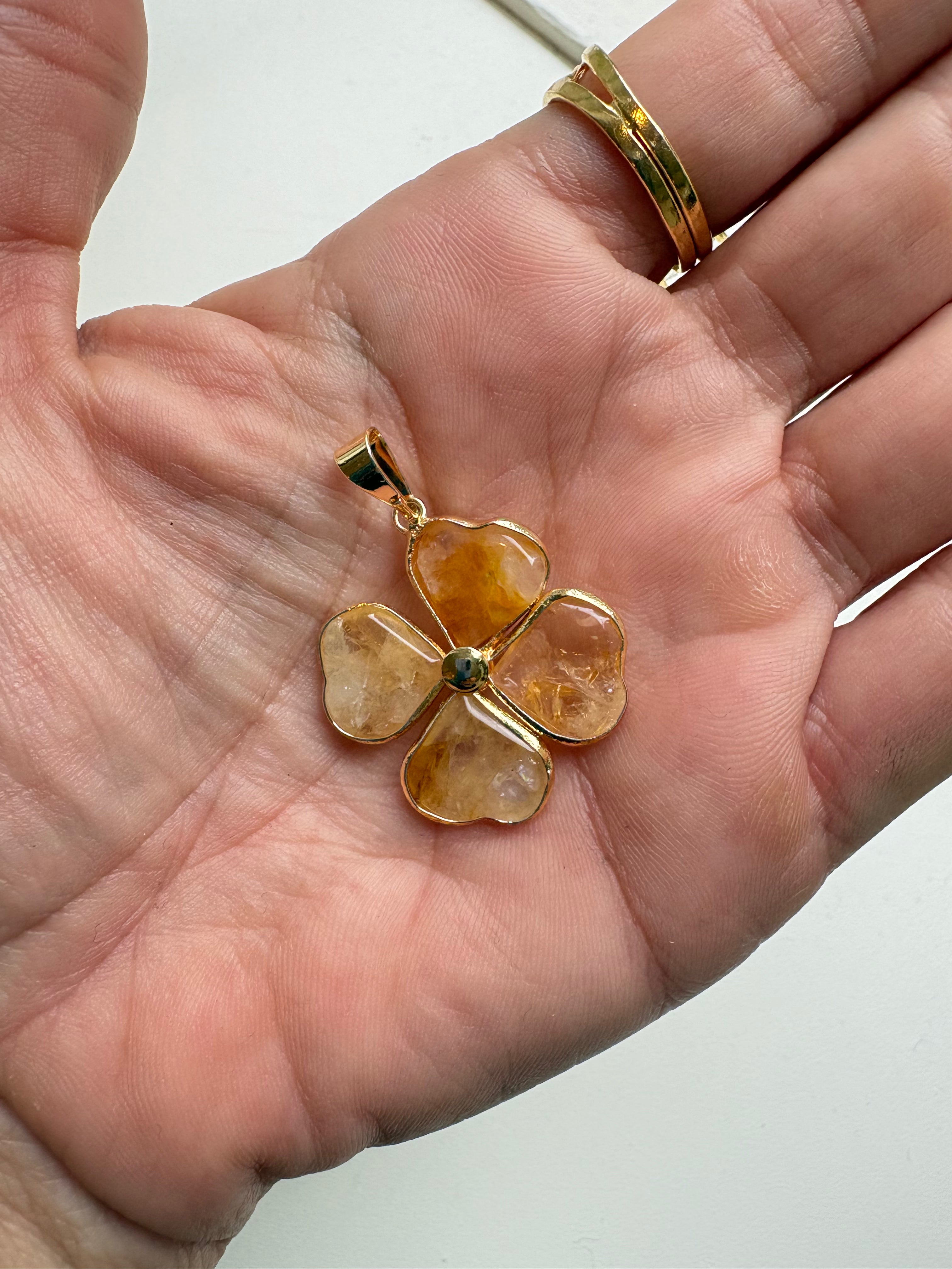 Lucky Leaf - Pendants - Gold Plated
