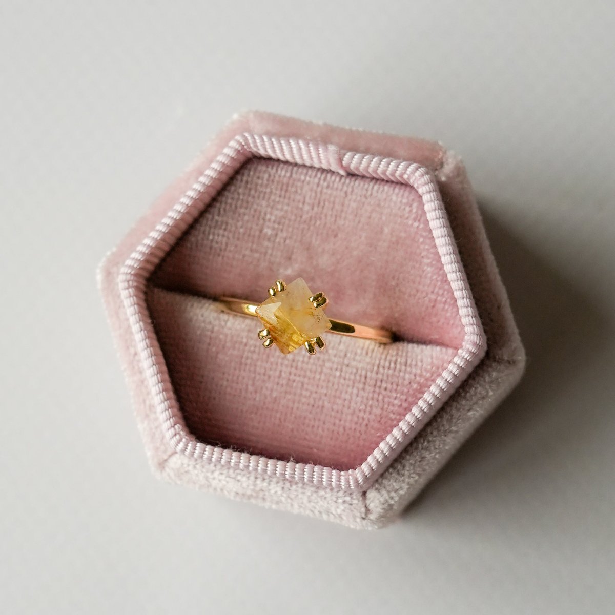 Rutilated Quartz - Rhombus Ring - Gold Plated