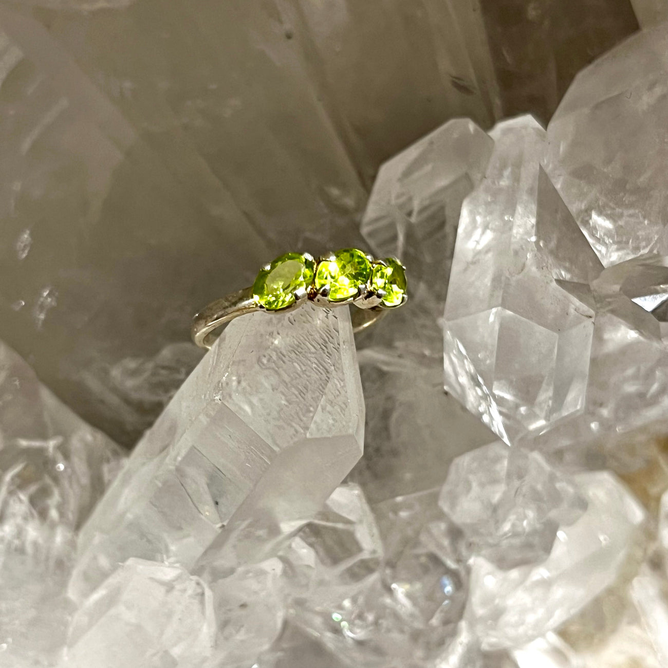 Ring Peridot 3 Stones - Sterling Silver