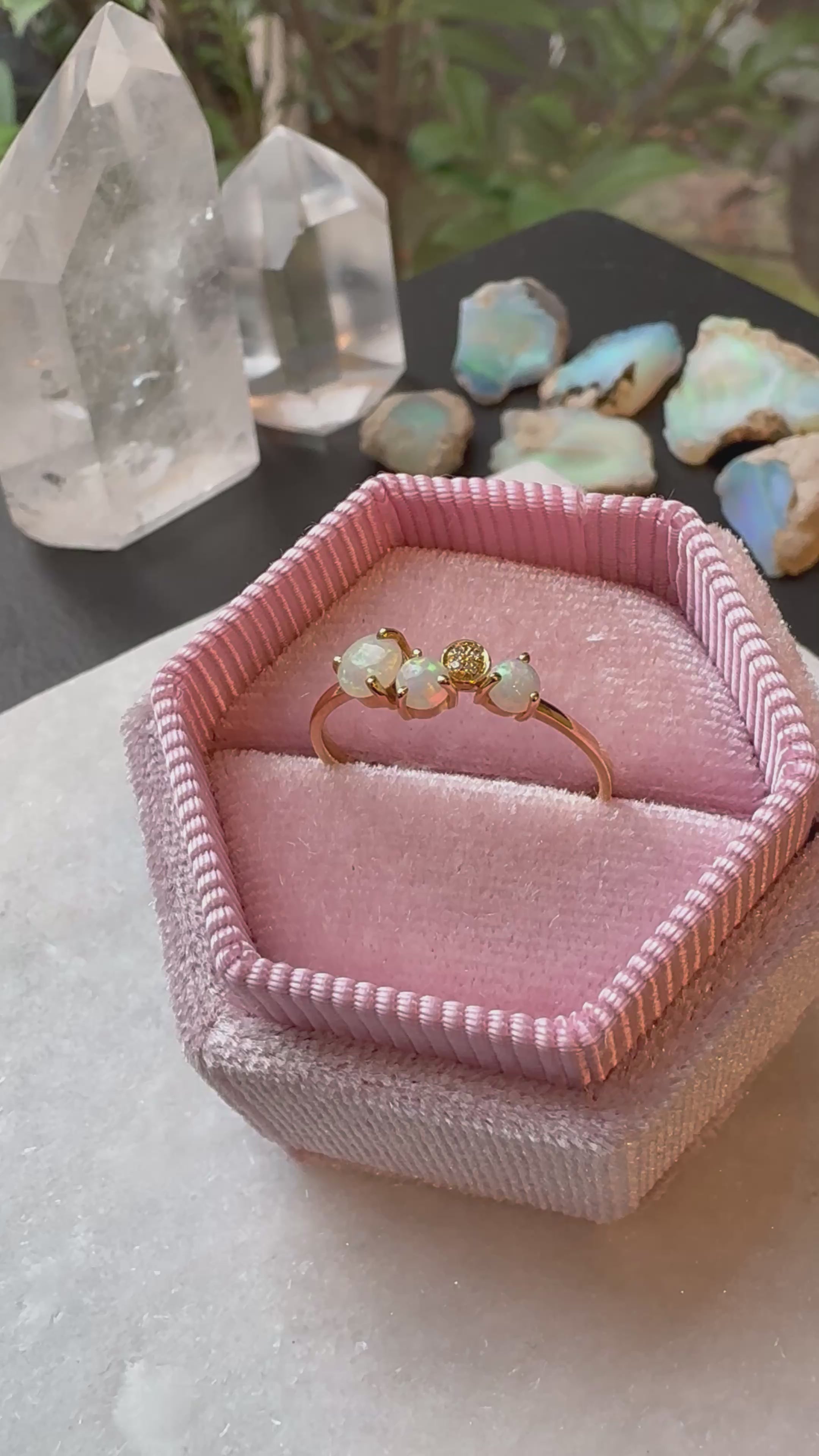 opal and diamonds ring full gold