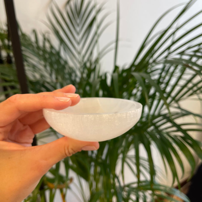 Selenite Bowl - Perfect to clean Crystal Jewelry